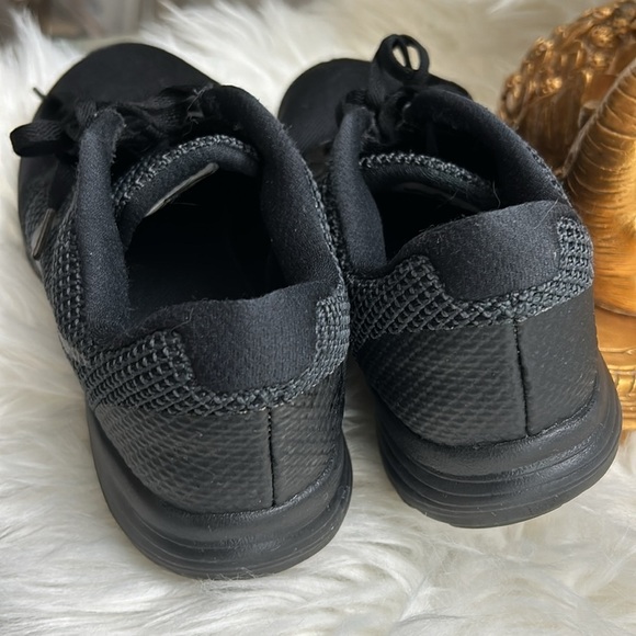Nike Women's Revolution 3 Black Running Shoes, Size 8 - Picture 7 of 10